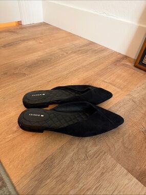 Birdies Black Pointed Slip-On Quilted-Insole Mules